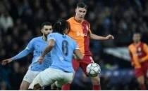 Galatasaray'da iddialar sonras� istifa karar�