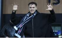 Asllani, Be�ikta� i�in �stanbul