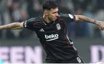 Be�ikta�'ta 3 isim sar� kart s�n�r�nda