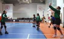 Hakkari'de �ocuklar sporla k�t� al��kanl�klardan korunuyor 