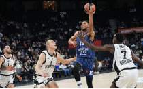 Anadolu Efes, EuroLeague'de �ok farkl� galip!