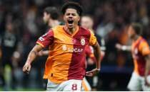 Gabriel Sara, ilk 11'e d�n�yor
