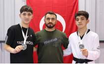 �ampiyonluk hedefleyen tekvandocu karde�leri babalar� haz�rl�yor