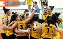 Vak�fBank Kupa Voley'de yar� finalde!