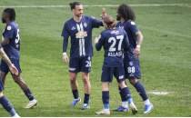 Sar�yer'den evinde bol goll� galibiyet