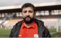 Top �arpan mart�ya sahada kalp masaj�