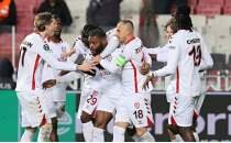 Samsunspor fark atarak turlad�!