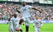 Be�ikta�'ta derbi silah� duran toplar