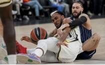 Anadolu Efes'ten k�t� seri; �st �ste 3. ma�lubiyet