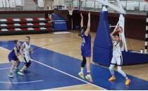 Basketbolda 14 Ya� Alt� K�zlar Anadolu �ampiyonas� ba�lad�