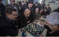 Erzurum'da satran� oynanan kahvehaneye federasyon ba�kan�ndan ziyaret