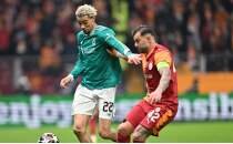 Galatasaray'da duvar: Abd�lkerim Bardakc�!