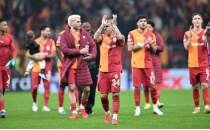 Galatasaray sahada ve kasada tarih yazd�!