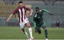 Esenler Erokspor'da seri bitti ama liderlik geldi!