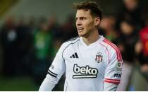 Be�ikta�'ta Asllani y�ld�zla�t�!