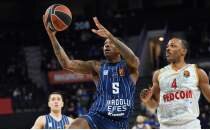 Anadolu Efes, Monaco'ya kar�� �st�nl���n� koruyamad�