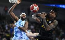 Galatasaray'a 38 fark att�; T�rk Telekom'dan 40 fark yedi!