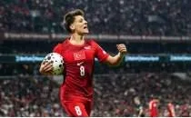 Arda G�ler'in pas� g�ndem yaratt�!