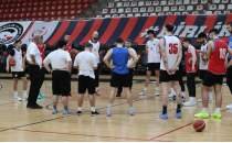 Gaziantep Basketbol'un hedefi yeniden liderlik koltu�u