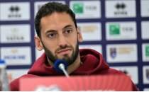 Hakan �alhano�lu: 'Bizi k��k�rtmaya �al���yorlar'