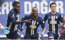 Sar�yer, Serik Spor'a kar�� ilk yar�da fi�i �ekti!