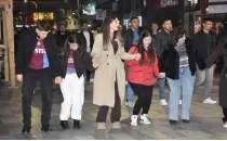 Trabzonsporlu taraftarlar, Galatasaray galibiyetini kutlad�