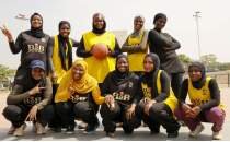 Nijerya'daki kad�n amat�r basketbol tak�m�, hayallerine kap� a��yor