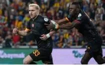 Bar�� Alper, d�nya y�ld�zlar�n� sollad�