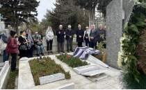 'Baba Hakk�' kabri ba��nda an�ld�