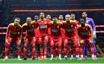 Yazarlardan Galatasaray yorumlar�