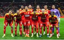Galatasaray'da vedalar� duyurdu
