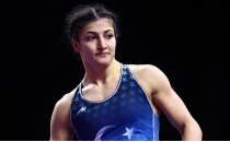  Elvira S�leyman Kamalo�lu, kad�nlarda finale y�kseldi