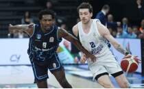 Anadolu Efes, evinde hata yapmad�