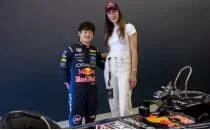 Hande Balad�n, �nl� Formula 1 pilotu ile bir araya geldi