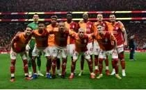 Galatasaray'a mesaj: 'B�yle giderse tutamazlar'