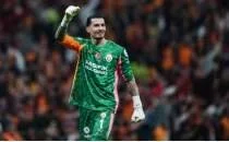 U�urcan �ak�r i�in b�y�k �vg�