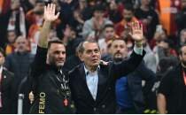Galatasaray, liderli�i b�rakmad�!