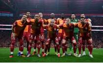 Spor yazarlar�, Galatasaray'�n �ampiyonlu�unu yorumlad�!