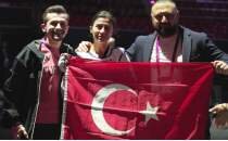 T�rk sporculardan M�nih'te madalya ya�muru