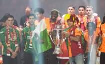 Levent T�zemen: 'Galatasaray'a izin vermezler'