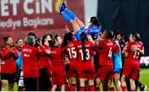 A Milli Kad�n Futbol Tak�m�, Kuzey �rlanda'y� 2 golle ge�ti