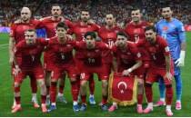 Tuncay �anl�'dan A Milli Tak�m'a destek!