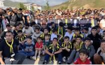 Bitlis 1916 Spor'un 3. Lig'e y�kselmesi kentte co�kuyla kutland�