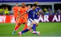 Hollanda iki kez �ne ge�ti, Japonya pes etmedi