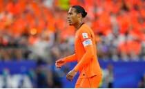 Virgil van Dijk'tan su molalar�na tepki!