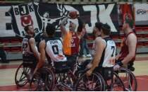 Be�ikta�, Galatasaray Fuzul'u 83-60 ma�lup etti