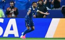 Mbappe yine sahneye ��kt�! Fransa rahat kazand�