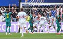 Bel�ika'dan m�thi� geri d�n��: Senegal'i uzatmalarda ge�ti