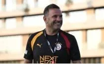 Okan Buruk Galatasaray tarihine ge�ti