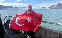 Deniz Kayadelen, Kuzey Kutbu'nda y�zen ilk T�rk oldu